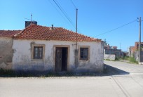 Casa antiga com Anexos para renovar - a 25 minutos da praia da Nazaré