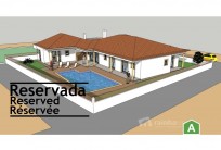 Moradia térrea V4 com piscina e garagem para dois carros – Pataias, Alcobaça